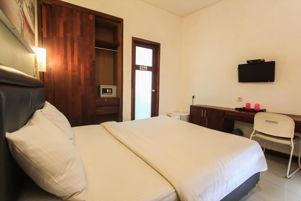 Kuta Legian Inn Exterior photo