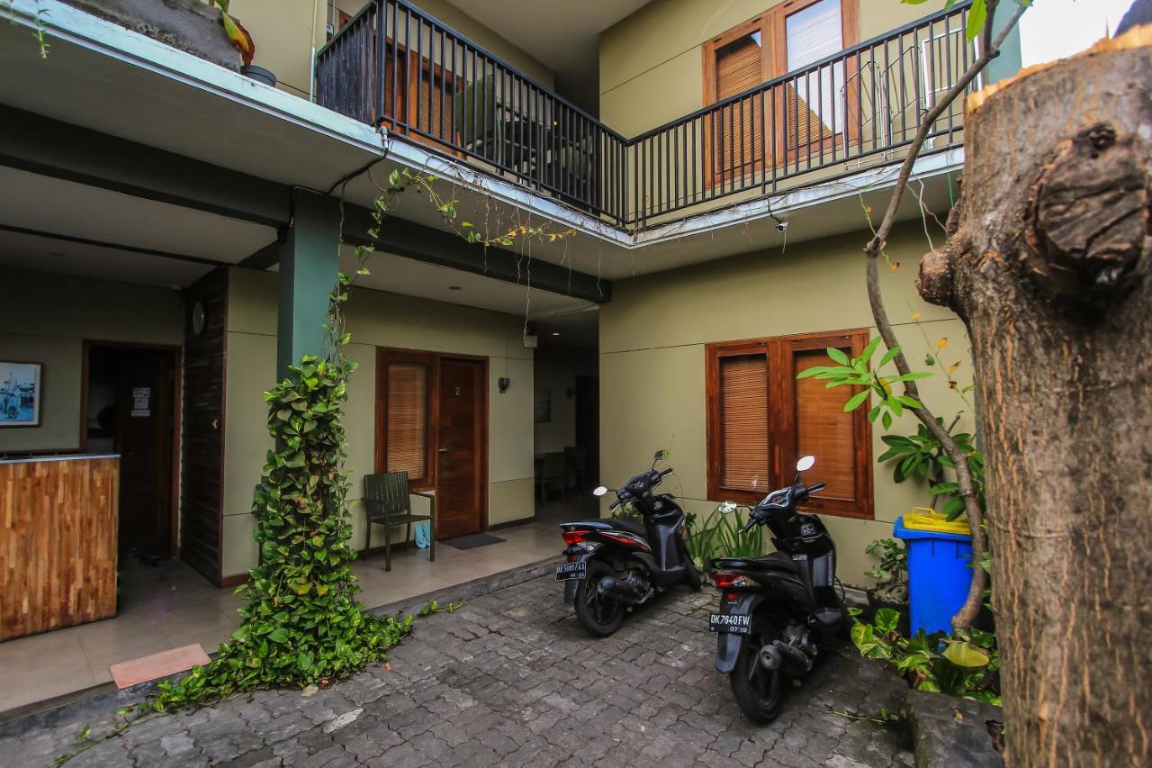 Kuta Legian Inn Exterior photo