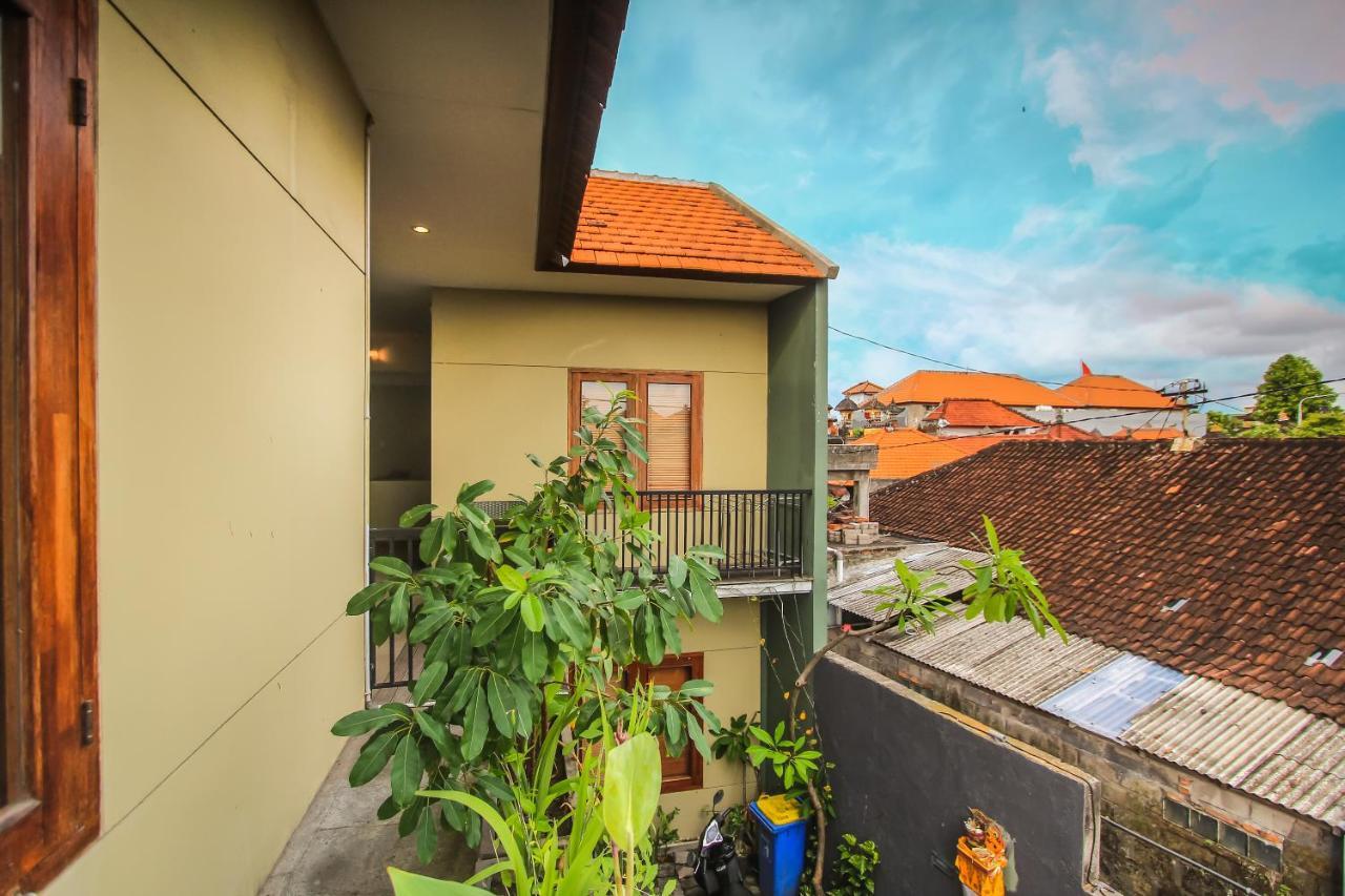 Kuta Legian Inn Exterior photo